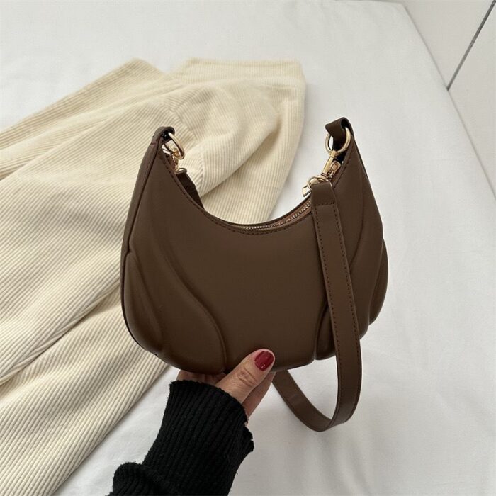 Elegant Ladies' Handbag - Image 5
