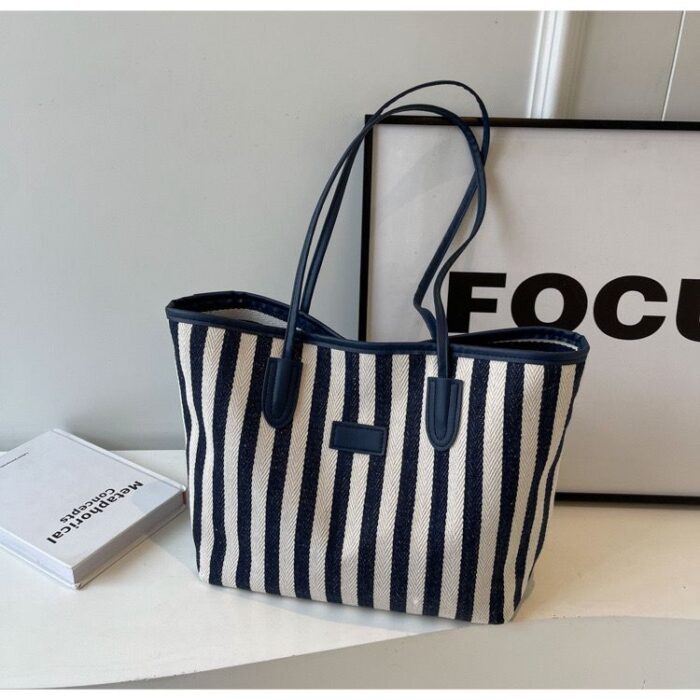 Elegant Female Hand Bag - Image 3