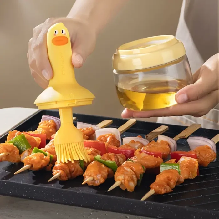 1pc Cartoon Duck-Shaped Barbecue Oil Bottle - Image 2